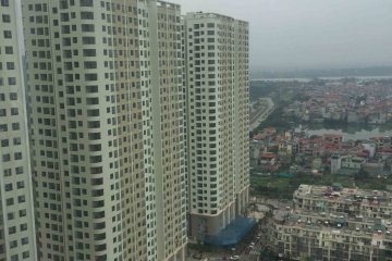 Sự khác nhau giữa giàn phơi gắn tường kéo ngang và giàn phơi gắn trần Sự khác nhau giữa giàn phơi gắn tường kéo ngang và giàn phơi gắn trần